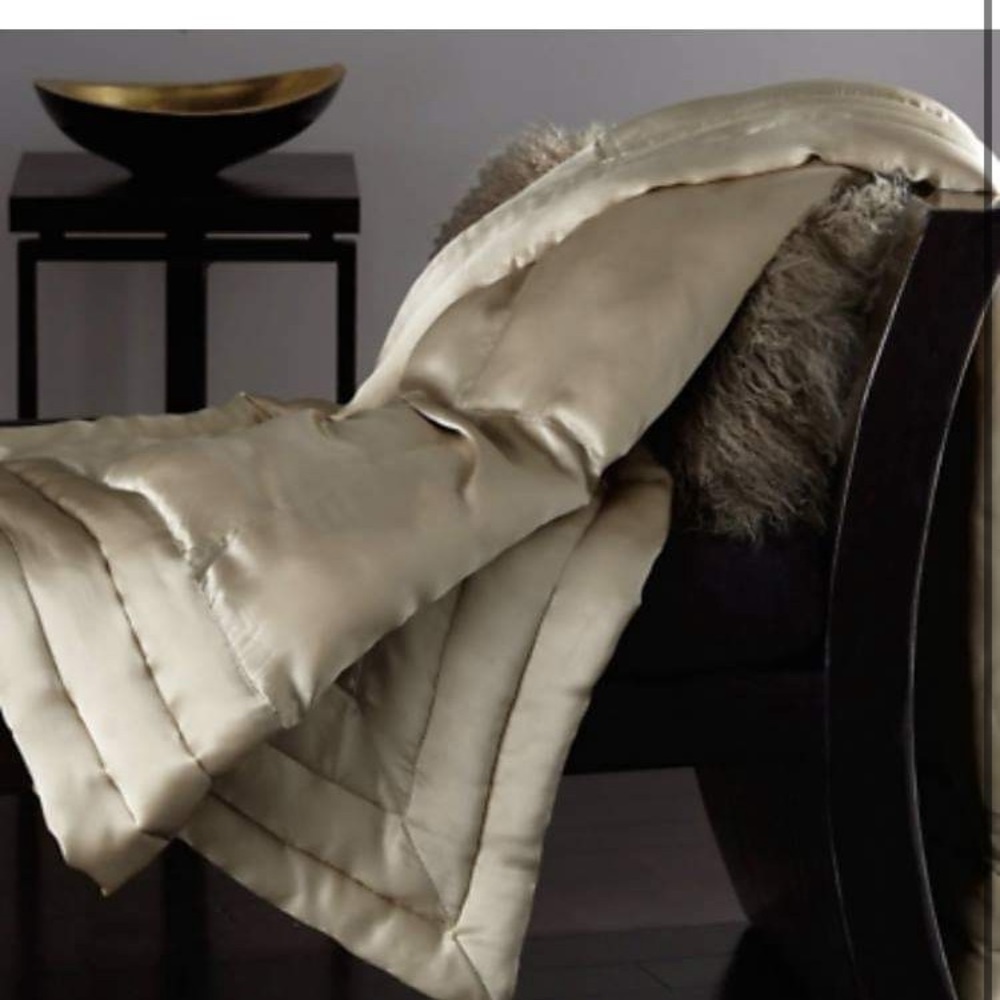 Donna Karan 100% silk throw